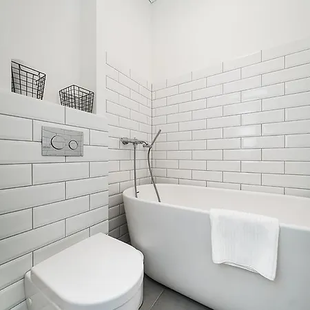 Apartment Modern 2-bedroom In Old Town/urban Rent Kaunas